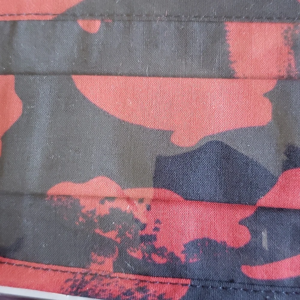 NWT Coach Sharky Wildflower Camo Face Mask 100% cotton. One size.
